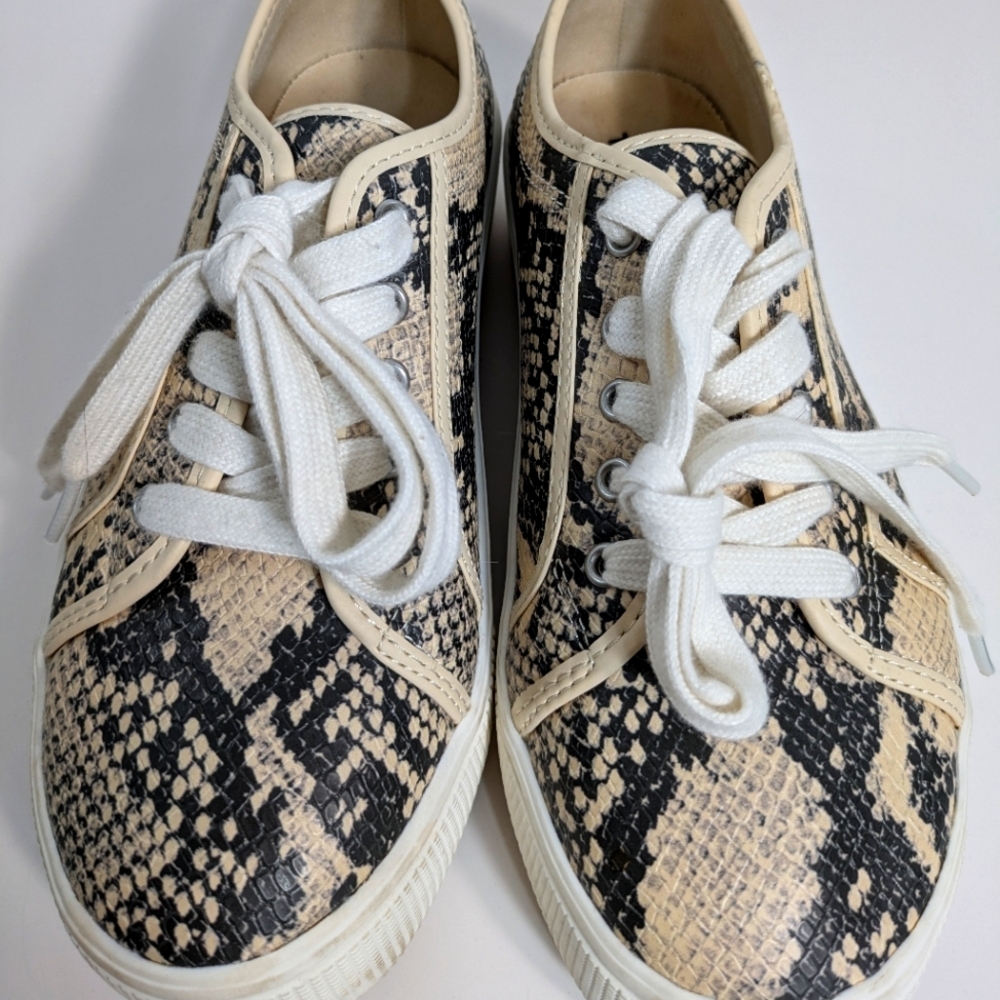 Snakeskin Pattern Sneakers with White Laces